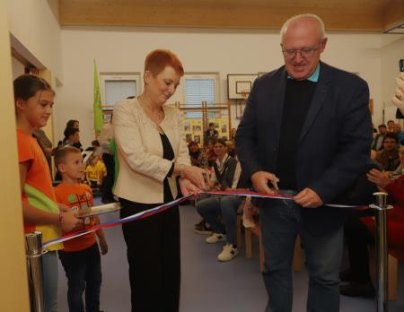 ON Otvoritev po poplavah prenovljene oŠ Šmartno ob Dreti   foto Jože Miklavc  IMG_3913